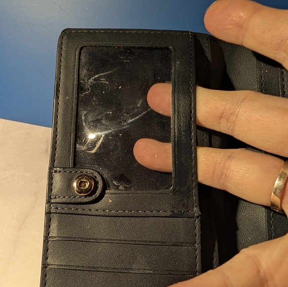 Kate Spade Blue Wallet with Cream Apple Design Very Good Condition - Picture 6 of 6